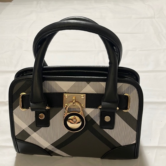 Handbags - Women’s handle bag in grey, white & black plaid. Like new condition.